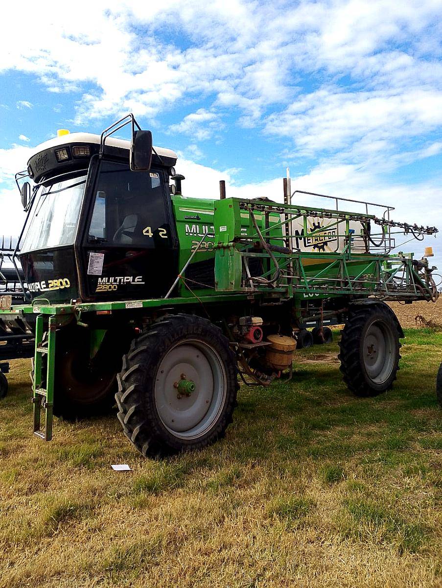 Pulverizadora Metalfor 2800 año 2006 25 Mts