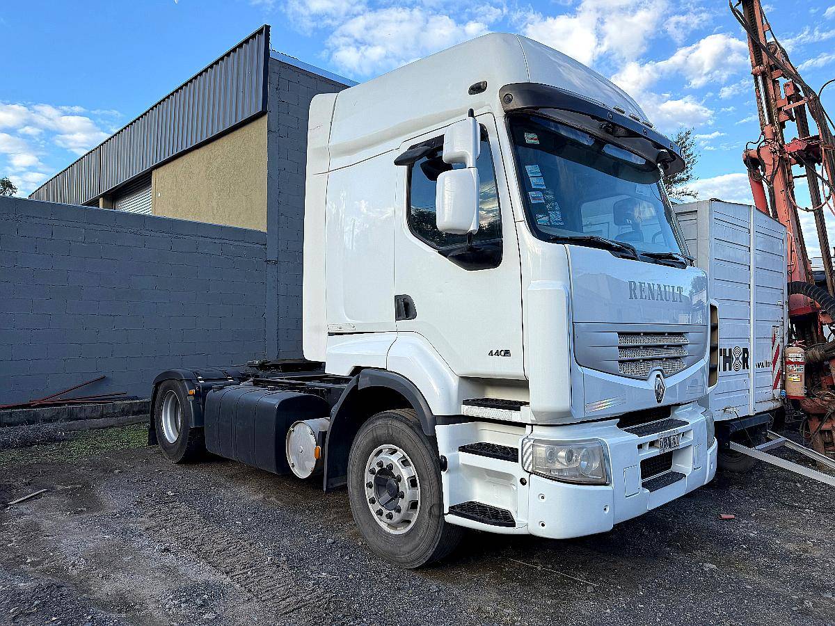 Renault 440 DXI Premium Manual 2009 Primera Mano Dueño Direc