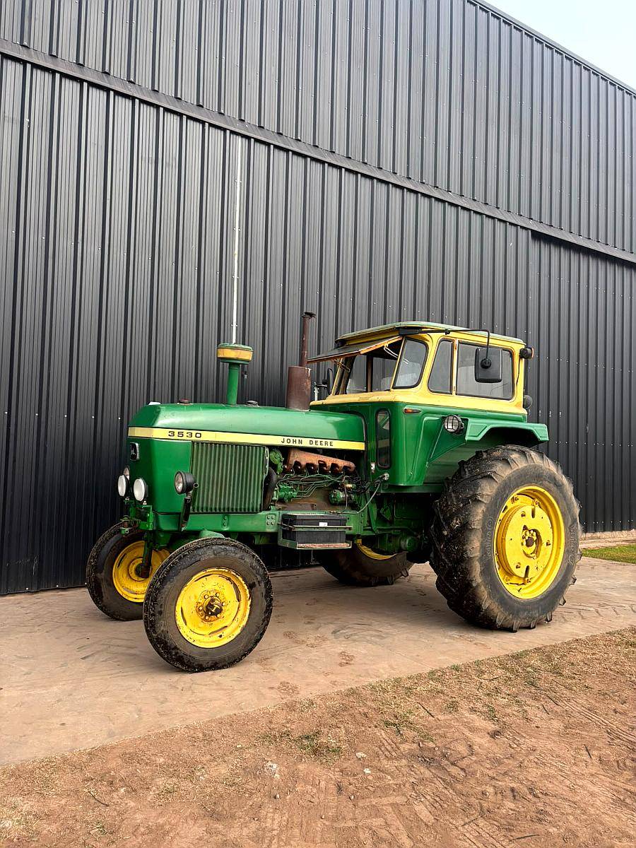 Tractor John Deere 3530