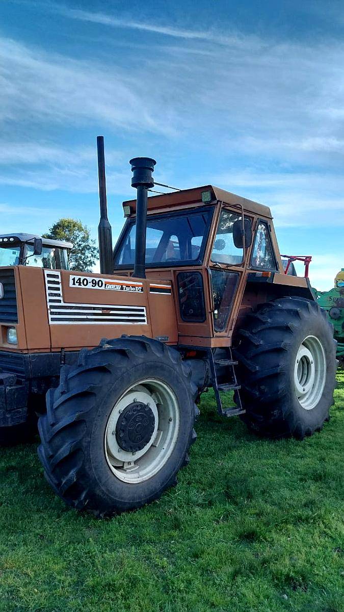 Tracotr Fiat NH 140-90 - 140hp Motor Reparado con 300 Hs
