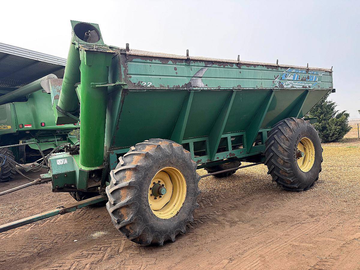 Tolva Autodescargable Marca Ombu 22 TN con Balanza