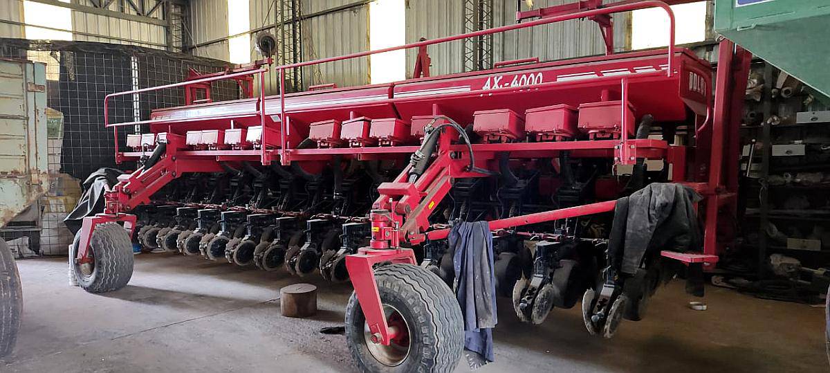 Sembradora Granos Gruesos Dolbi a X 4000, Usada