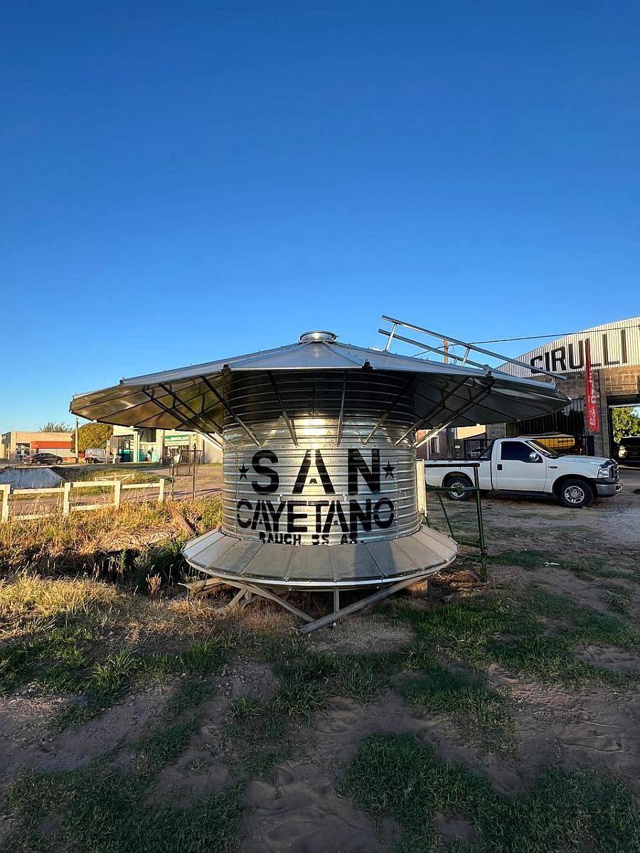 Silos Comederos 4, 8, 12 TT Disponibles