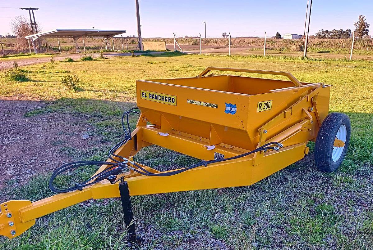 Pala Cargadora el Ranchero de 2 Mts