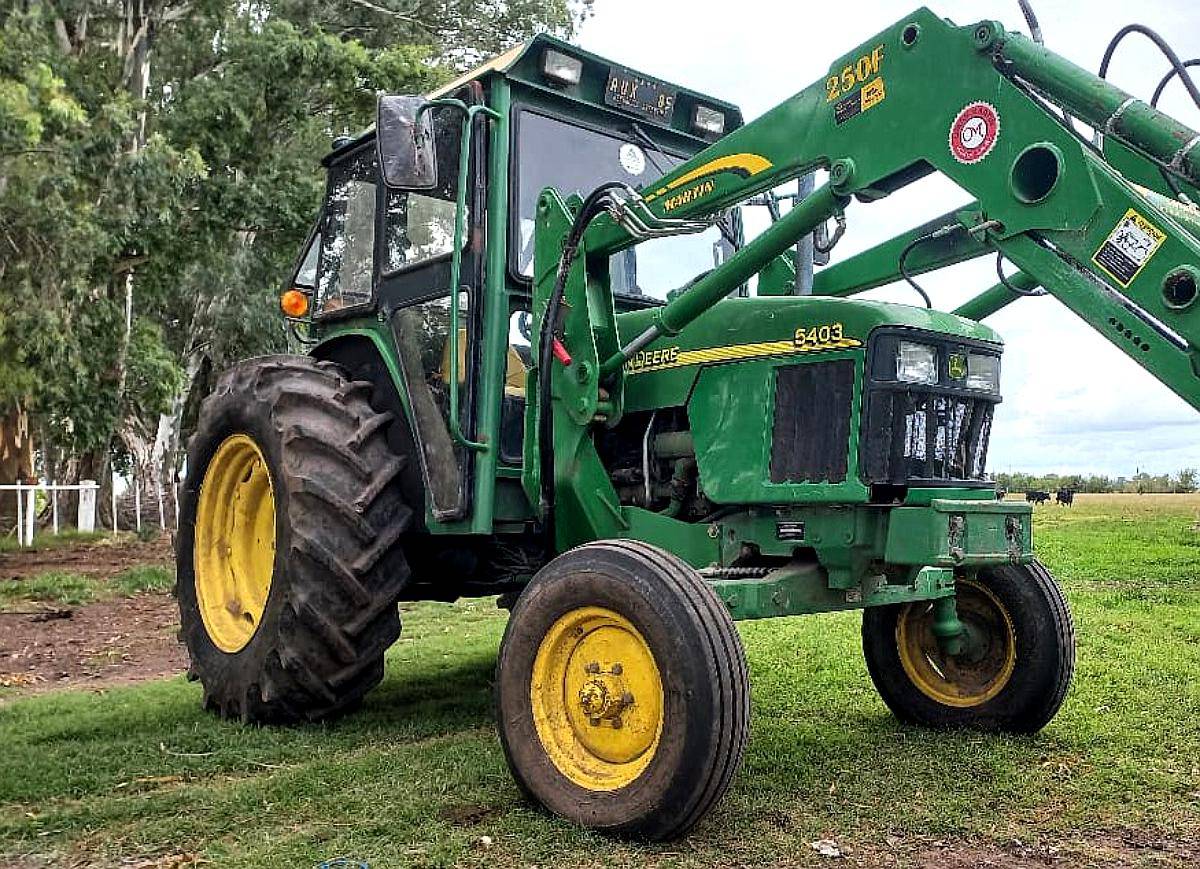 John Deere 5403 con Cargador Frontal Omar Martin Nuevo - Agroads