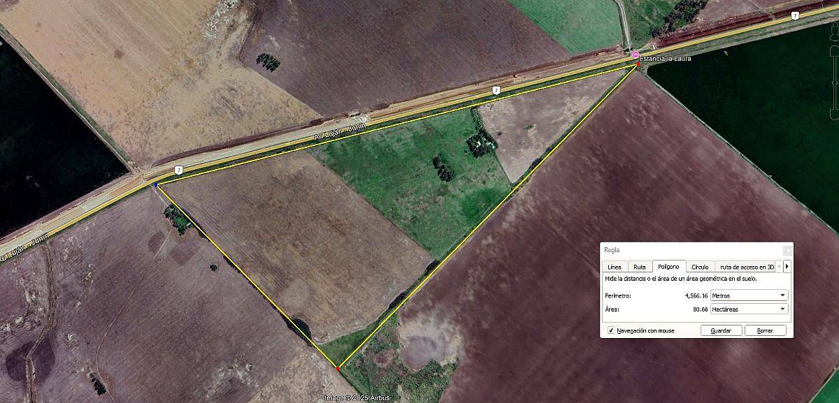 Campo Agricola Ubicado Sobre Ruta 7