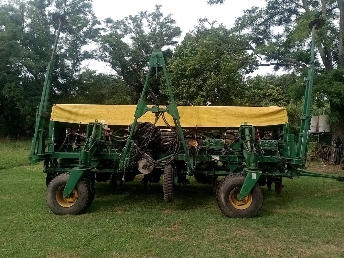 Sembradora Pierobon MIX 5440 2b Neumatica. Grano Grueso