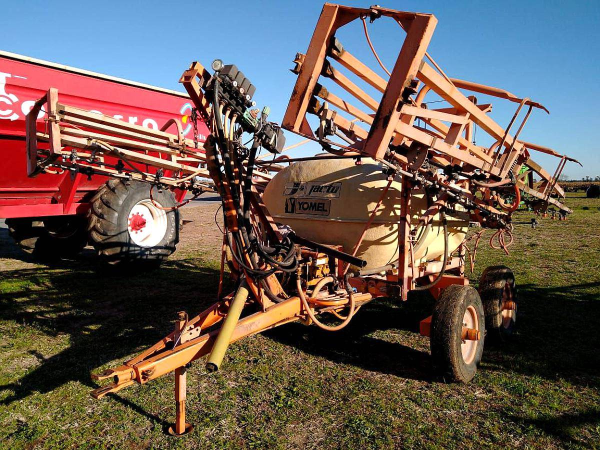 Pulverizador Jacto Columbia Cross 2000