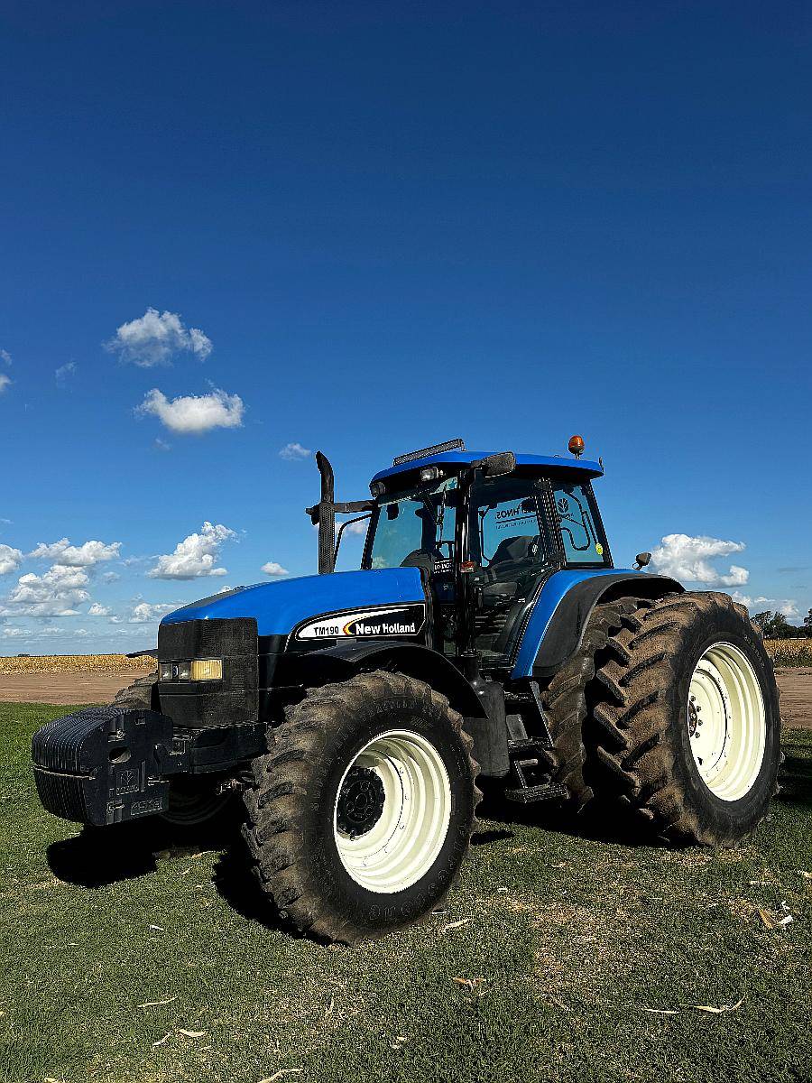 New Holland TM 190