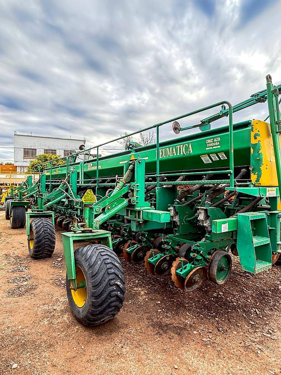 Sembradora Pierebon MIX 2b 20 a 52 Neumática