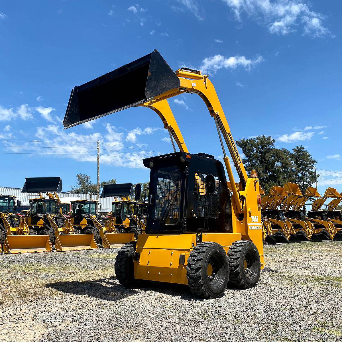 Minicargadora 50hp Sinomach 255f Cerrada A/C