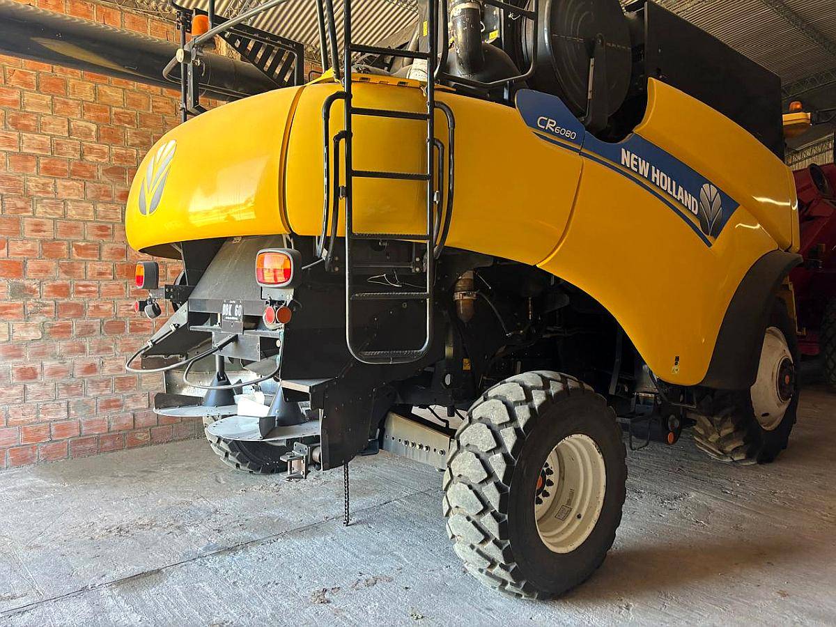 Cosechadora New Holland CR 6080 - año 201