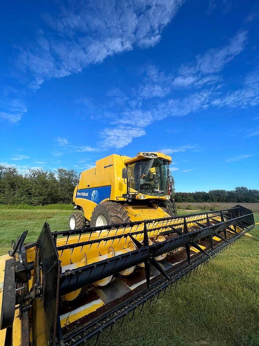 New Holland NC 660 2012