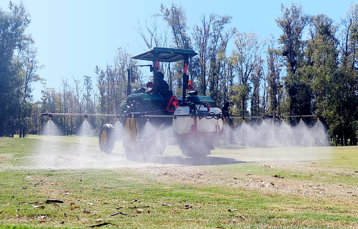 Pulverizador AM 210 Botalón 6,3 Metros 3 Puntos