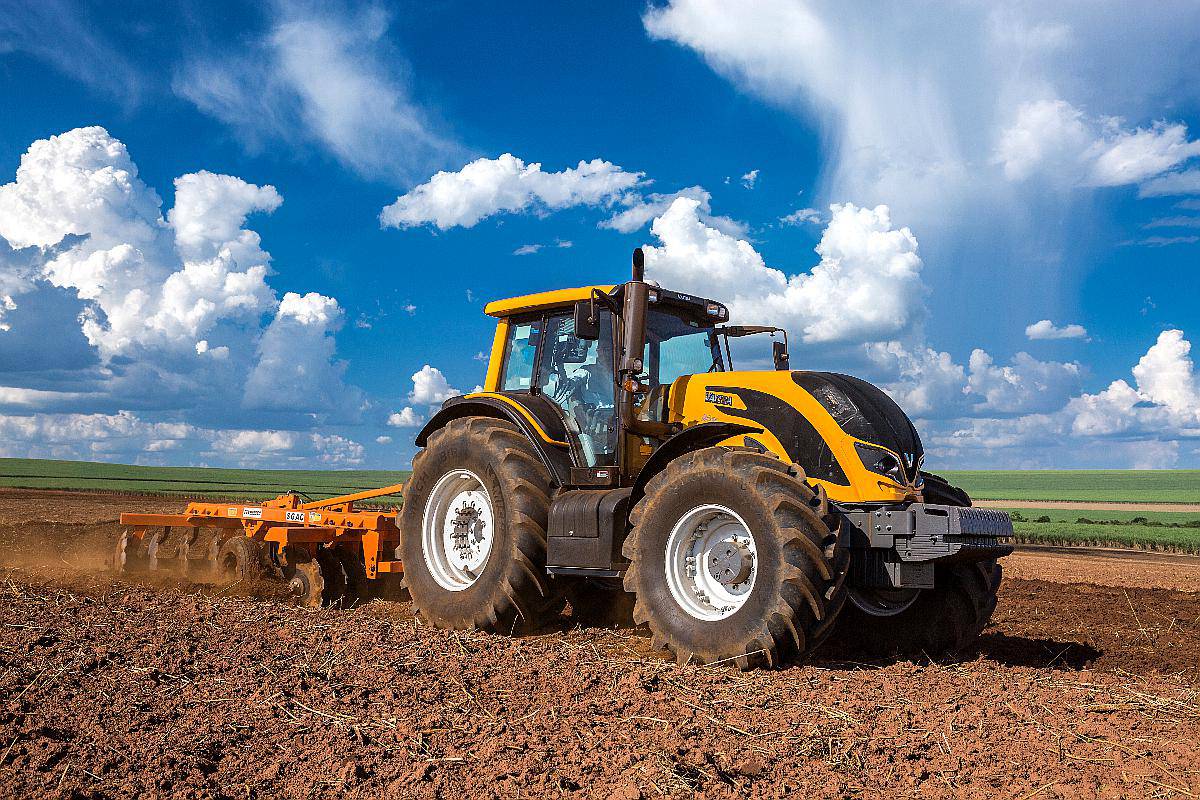 Tractor Valtra BH 224