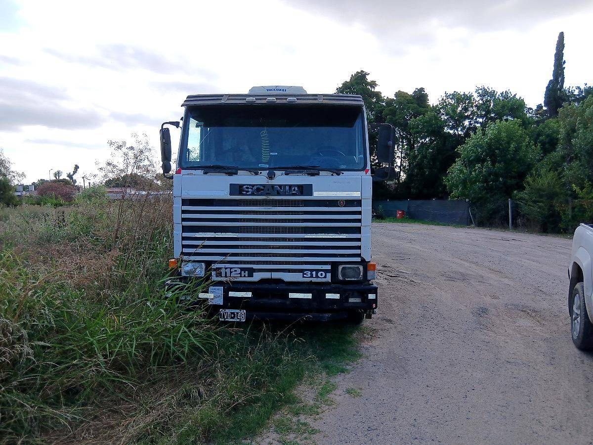 Scania 112 con Acoplado Montenegro