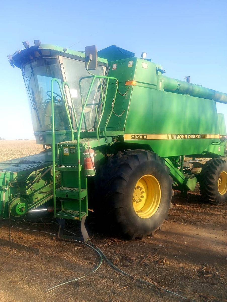 Cosechadora John Deere 9600 - Doble Traccion - 30 Pies