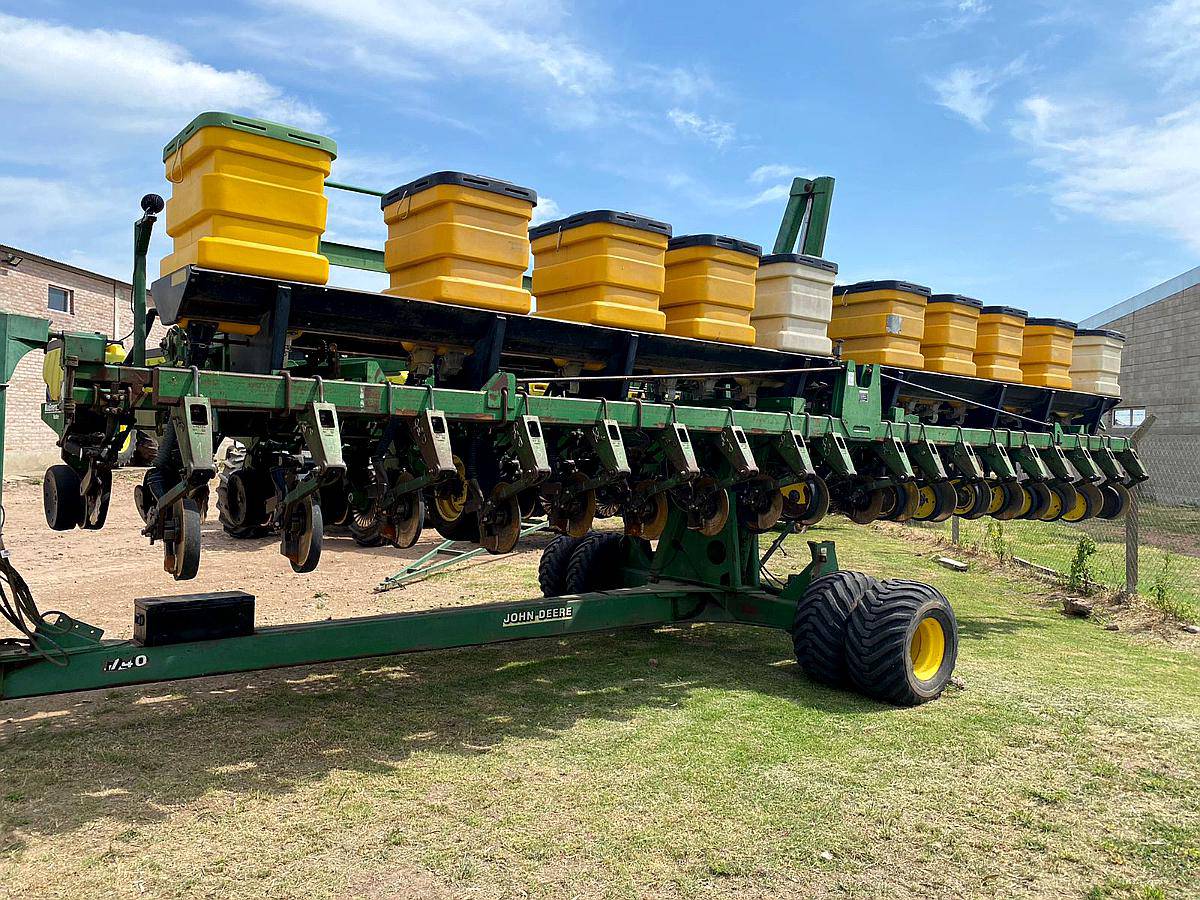 Jhon Deere -1740 - año 2008