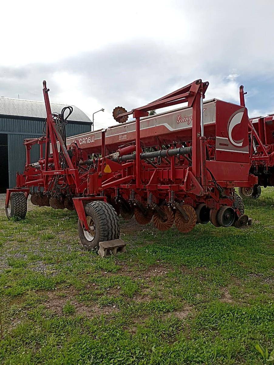 Sembradora Crucianelli Gringa V