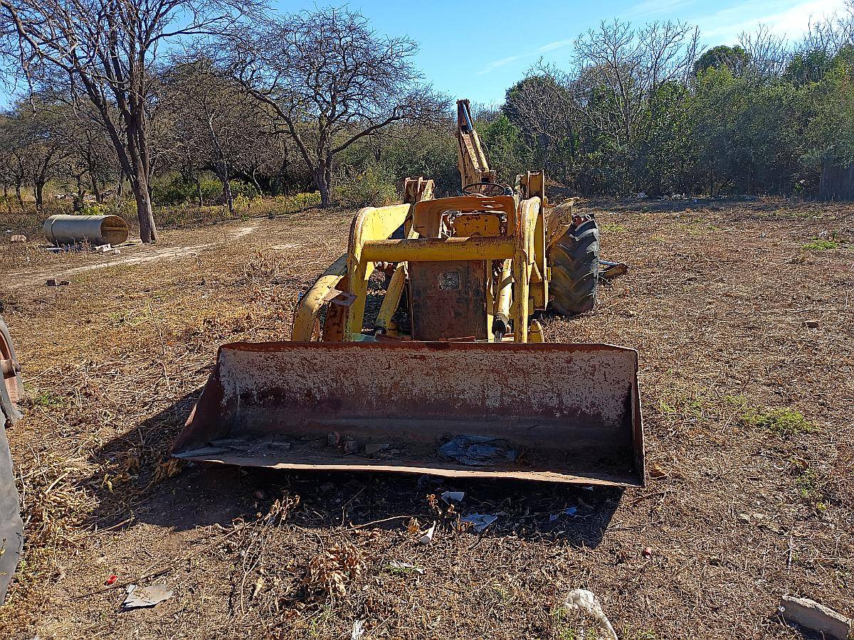 Retroexcavadora John Deere, J/D 309