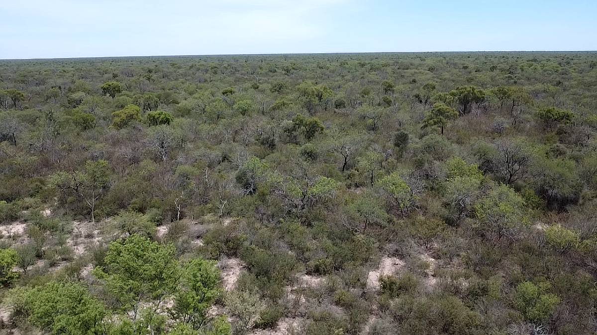Excelenta Campo en Zona Amama