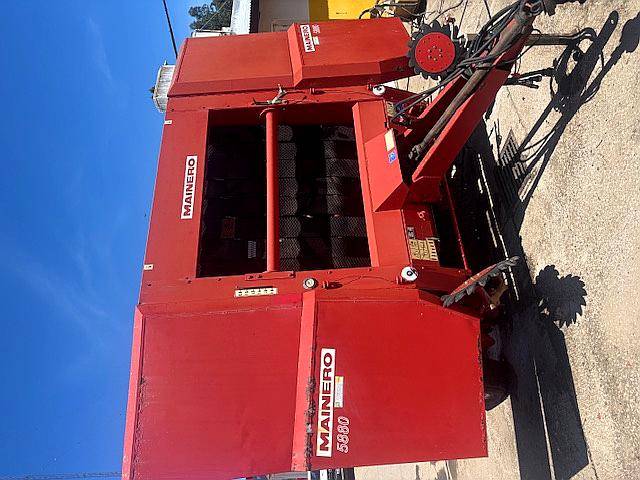 Rotoenfardadora Mainero 5880 con Monitor MRE1000