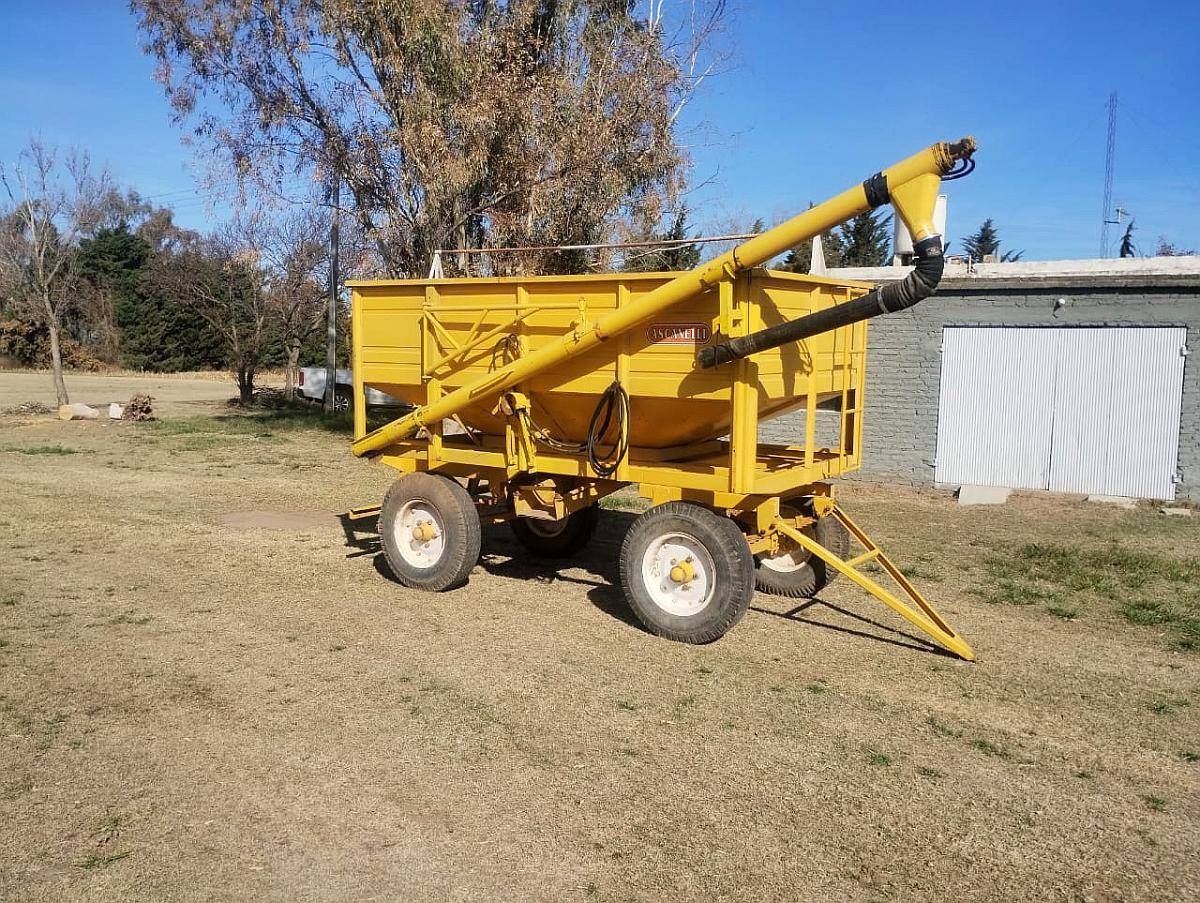 Tolva Semillera Marca Ascanelli 7 TN