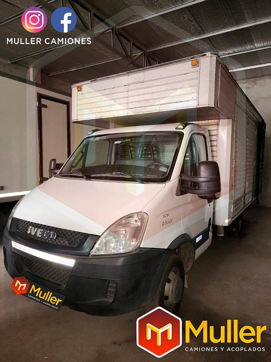Iveco Daily 35c15 Paso 3750 año 2018 con Carroceria
