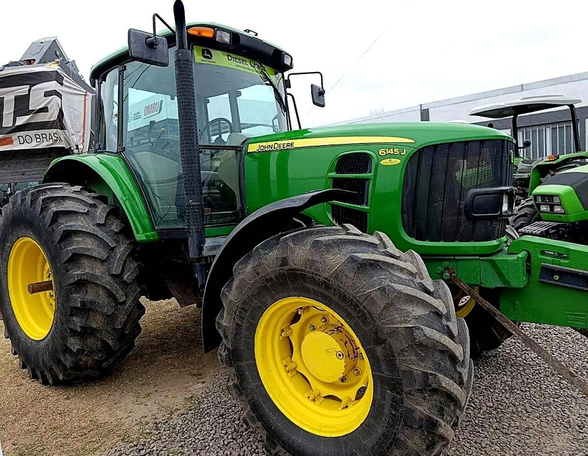 Tractor John Deere 6145j 2015 - 5.000 Hs - Excelente