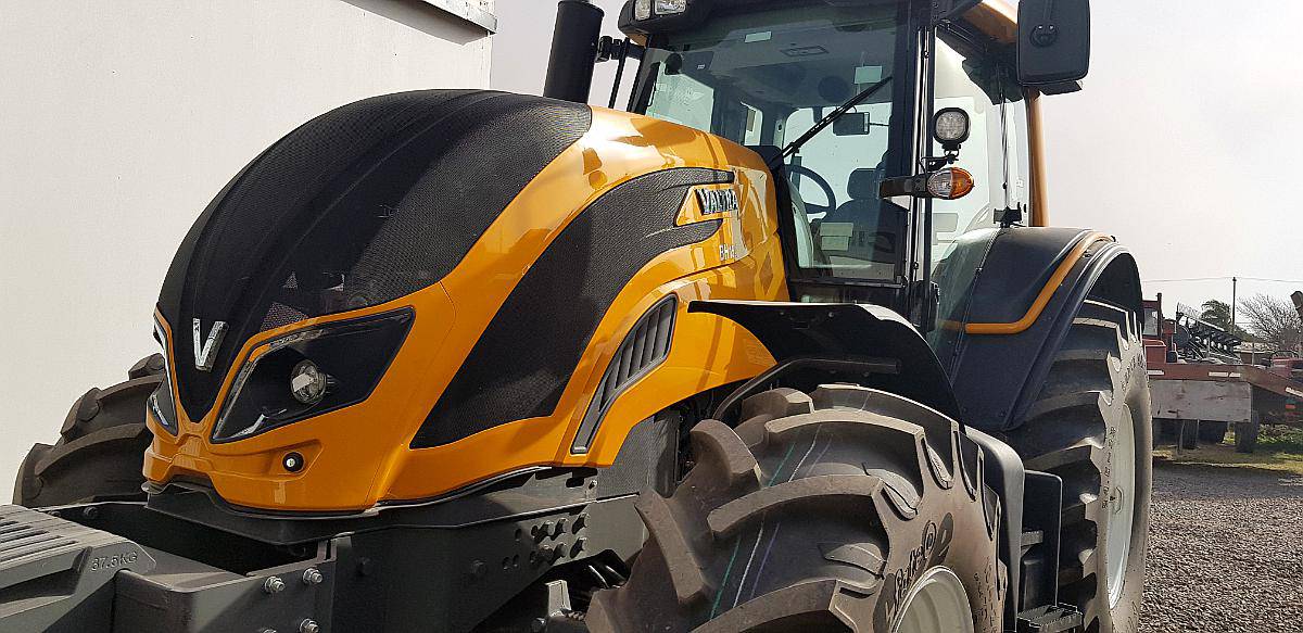 Tractor Valtra BH 154 - Centro Cerrado 170lts