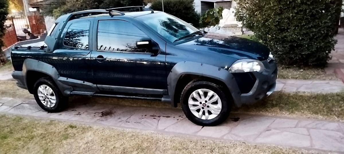 Fiat Strada Adventur año 2014 Lokeer Vidrio Techo Cordoba