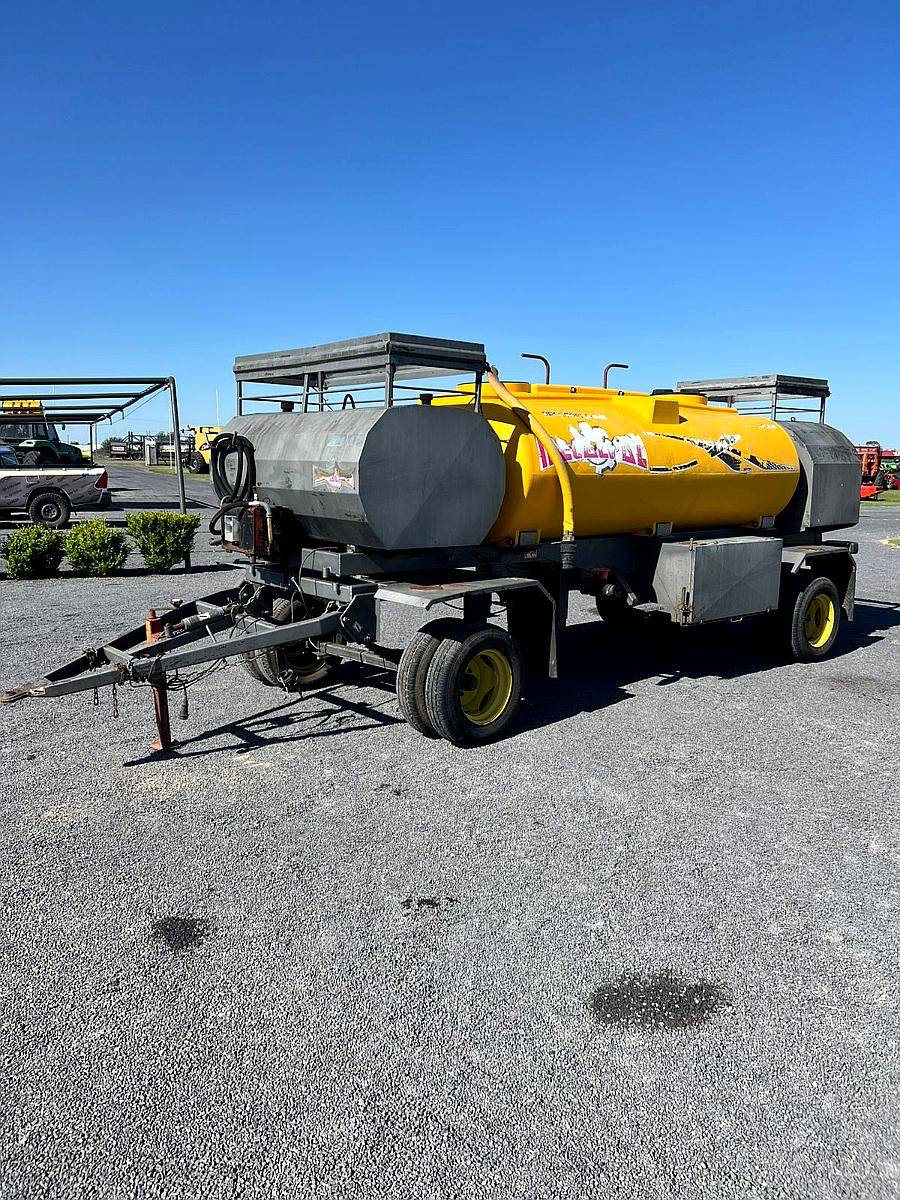 Acoplado Tanque Combinado Metalpaz de 3500 Lts de Agua