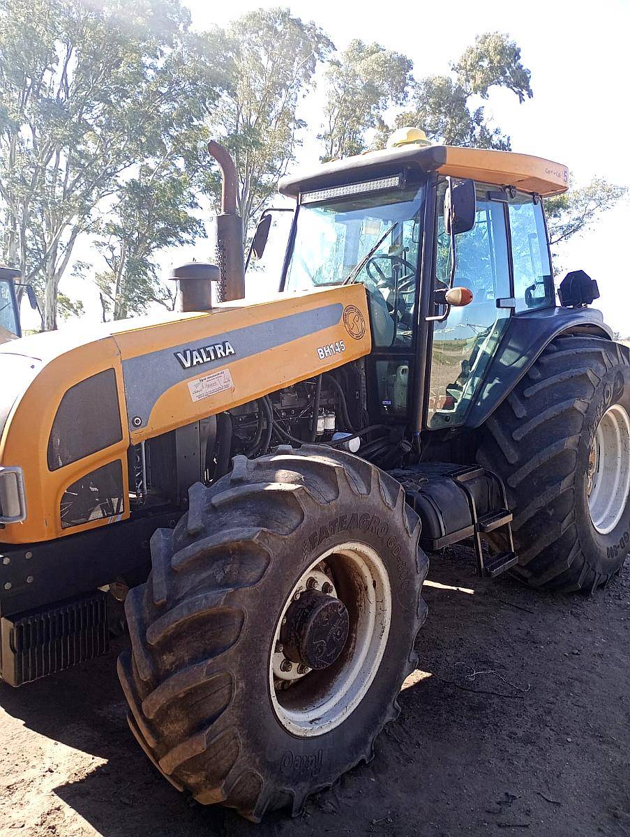 Tractor Valtra BH 145 año 2009