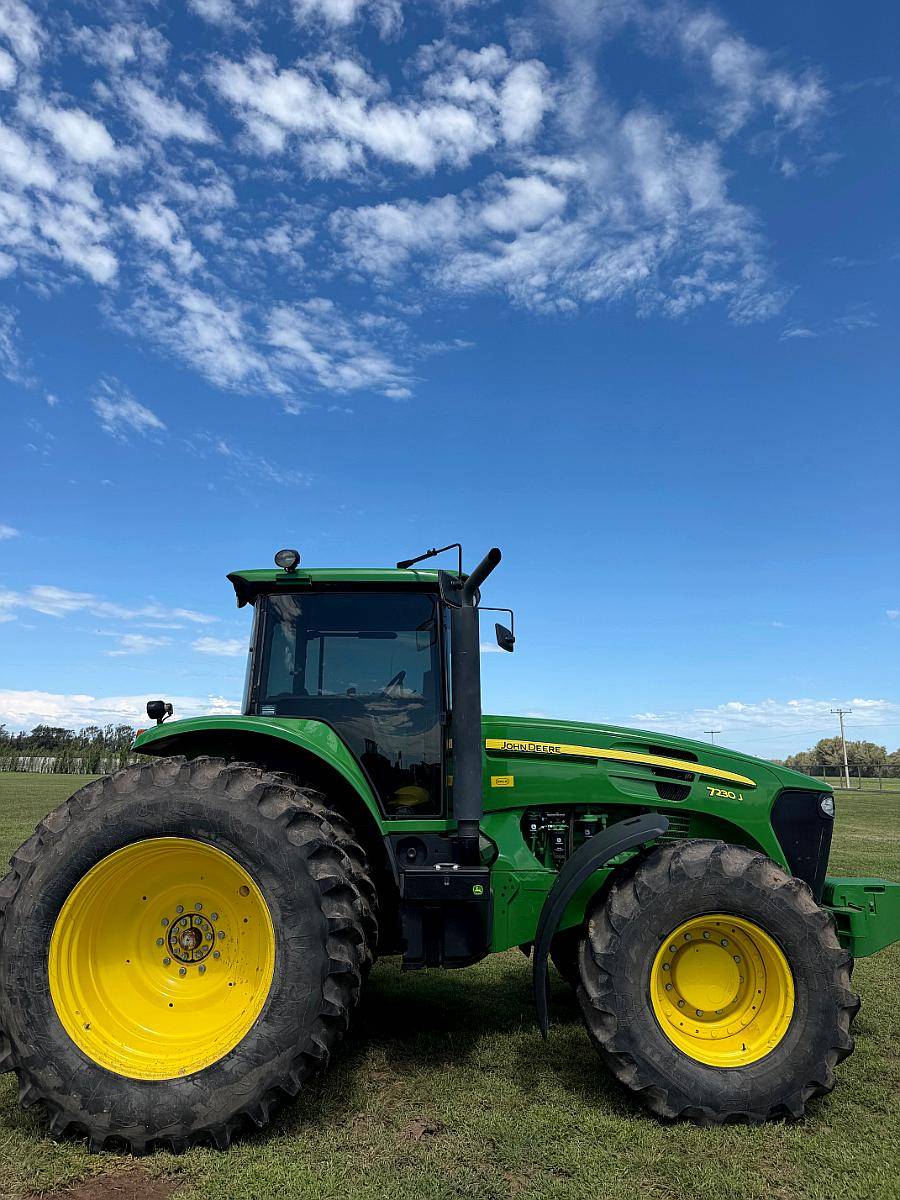 John Deere 7230 J