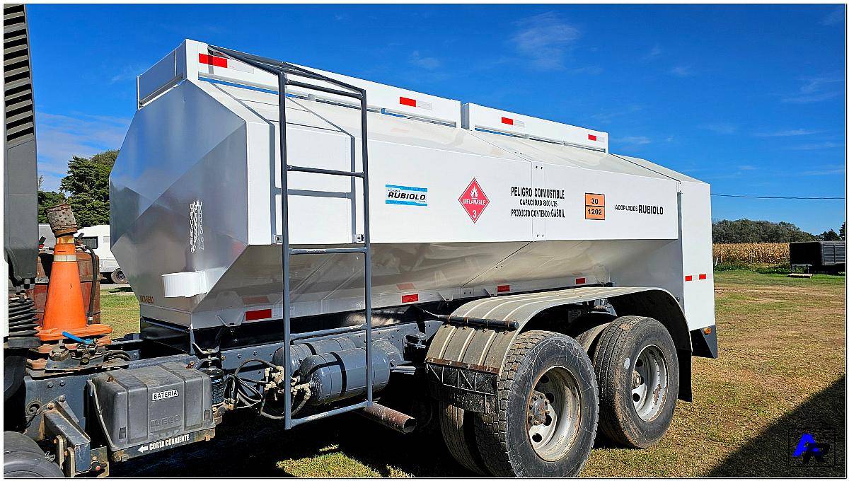 Carroceria Tanque para Montar en Camion para 10.000 Litros.