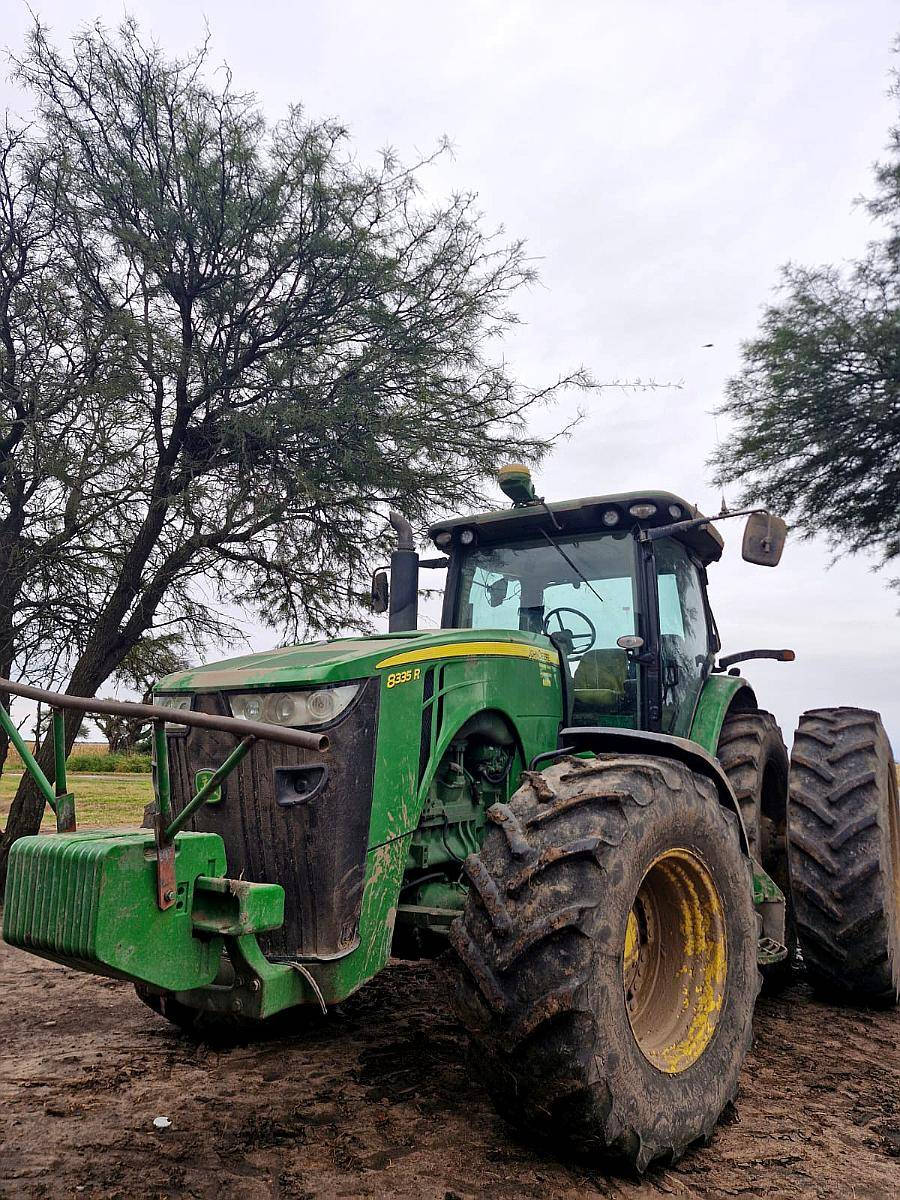Tractor John Deere 8335r