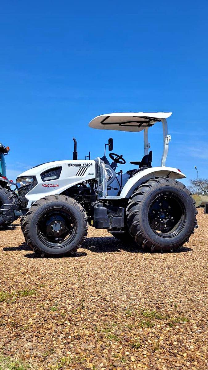 Tractor Bronco TR 804