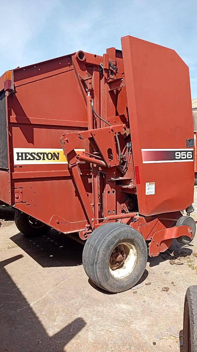 Rotoenfardadora Hesston, Modelo 2012, con Monitor.