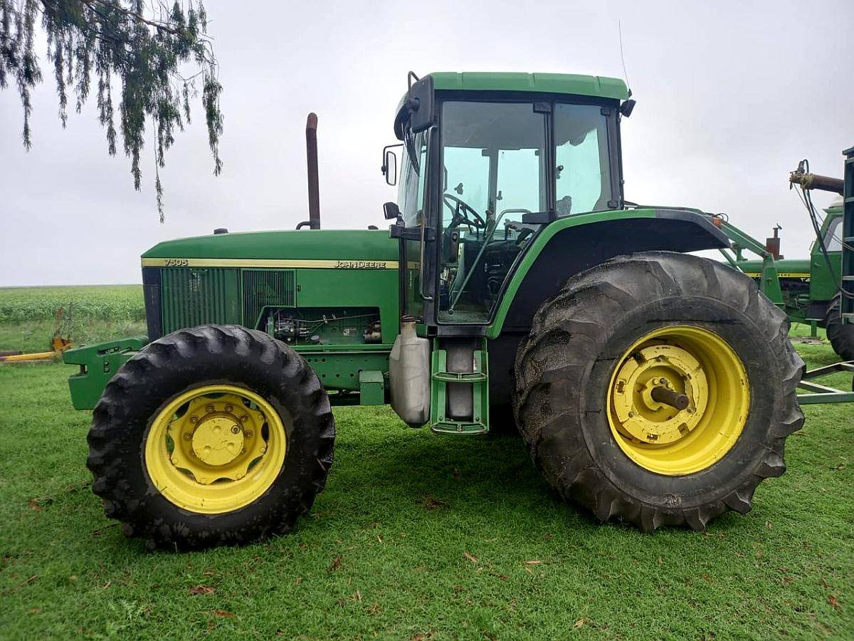 Tractor John Deere 7505 (160 HP)