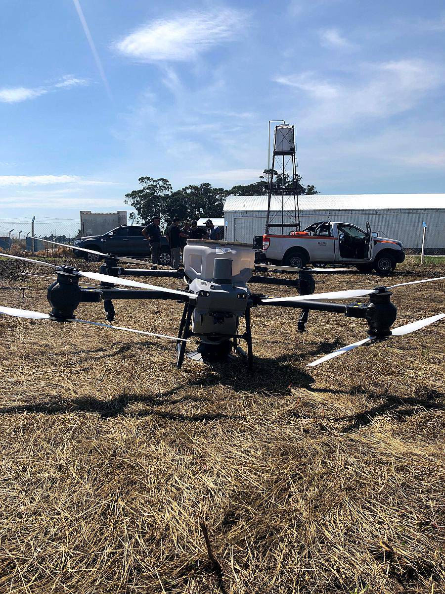Drone DJI Agras T5o. Siembra, Fumiga y Fertiliza