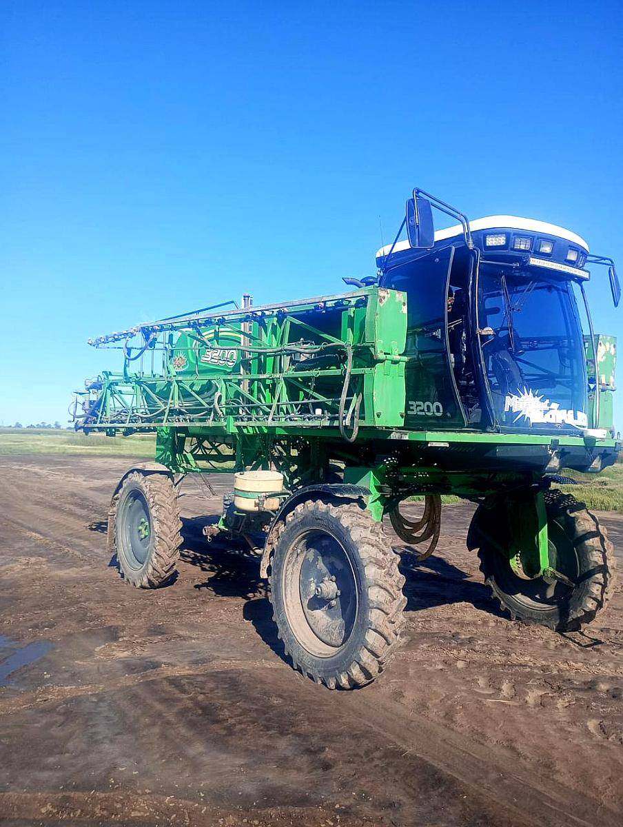 Pulverizadora Autopropulsada Metalfor 3200