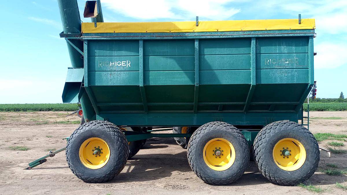 Tolva Autodescargable Richiger 16 TN, 3 Ejes, Balanza