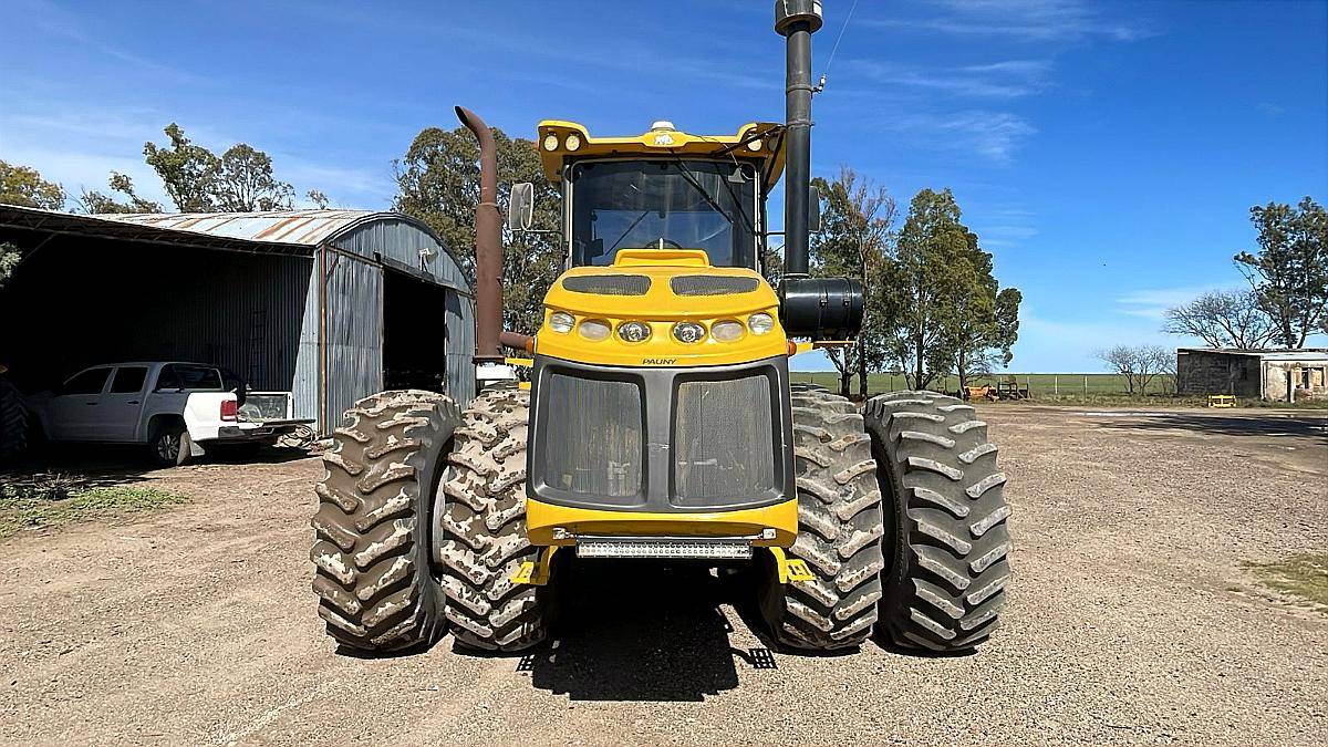 Tractor Pauny Novo 590