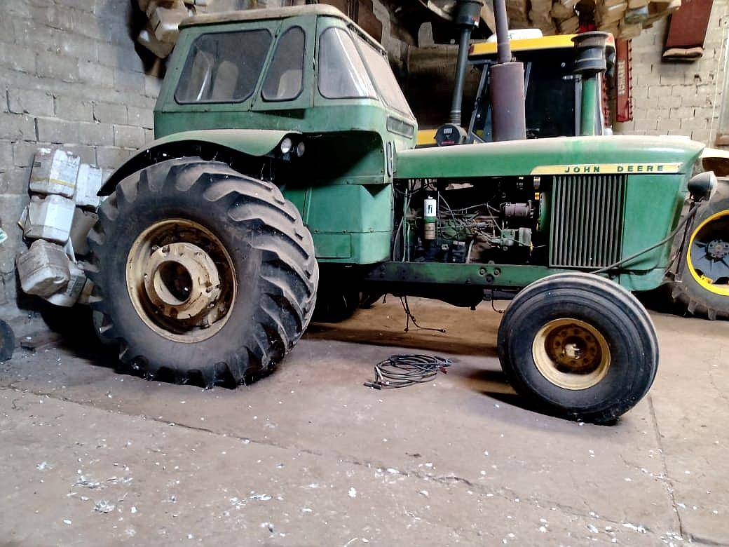 John Deere 5010 muy Bueno
