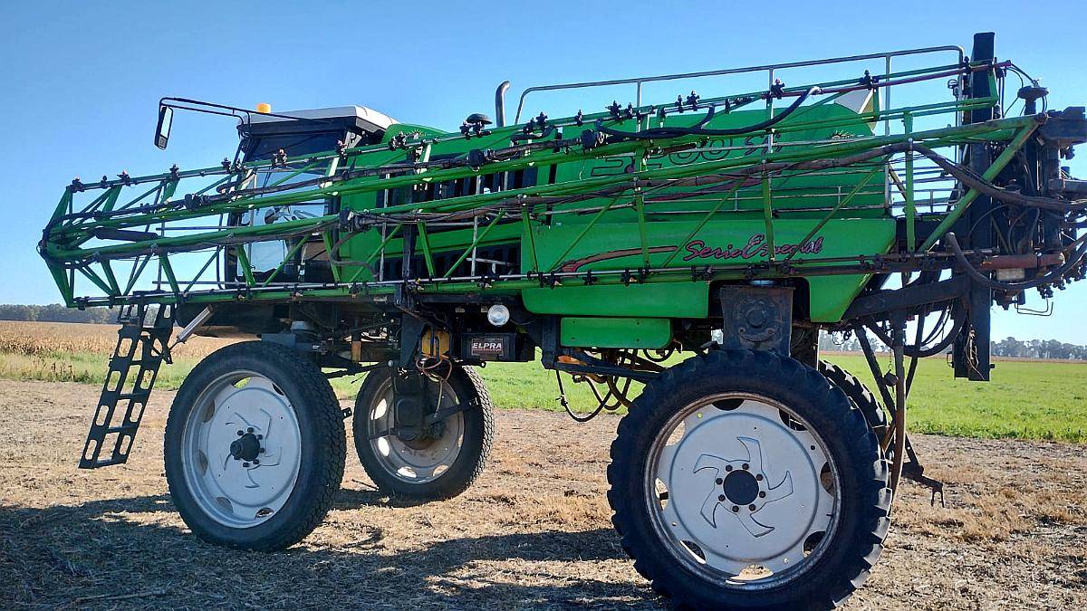 Pulverizadora Metalfor 3200 Serie Especial - 32m 9 Cortes AT