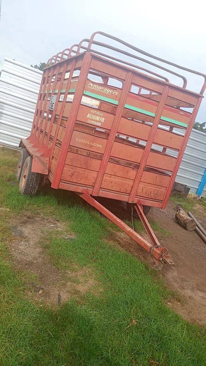 Acoplado Jaula Ambroggio .