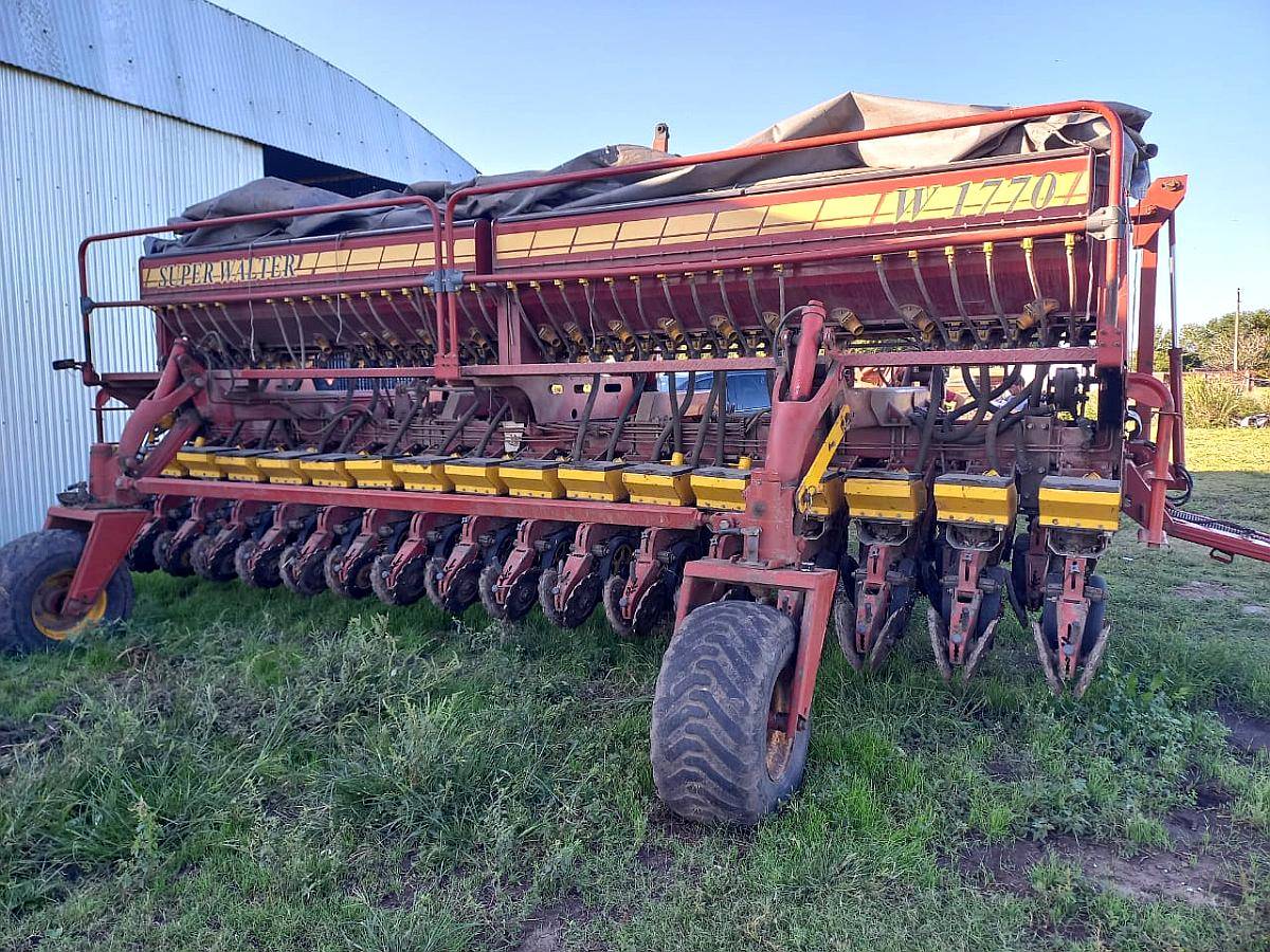 Sembradora Super Walter 2017 de 33 a 17 Alfalfero