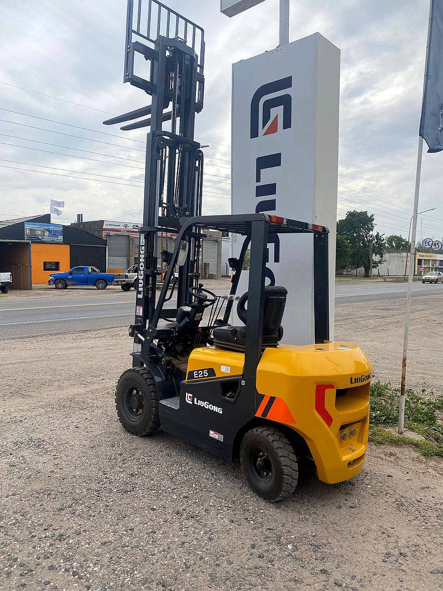 Autoelevador Liugong CPCD25 Diesel