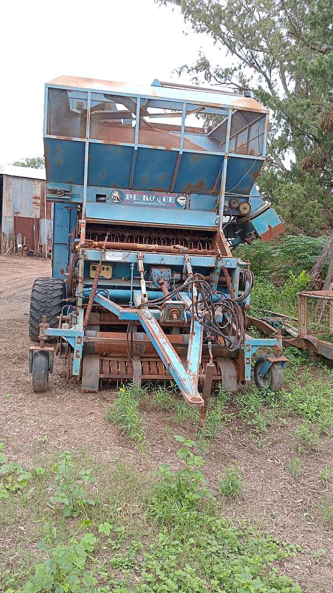 Cosechadora Mani de Roque. año 2000.