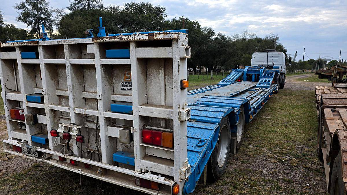 Semi Carreton Leocor 2 Ejes Fijos - Pecho Articulado 2006